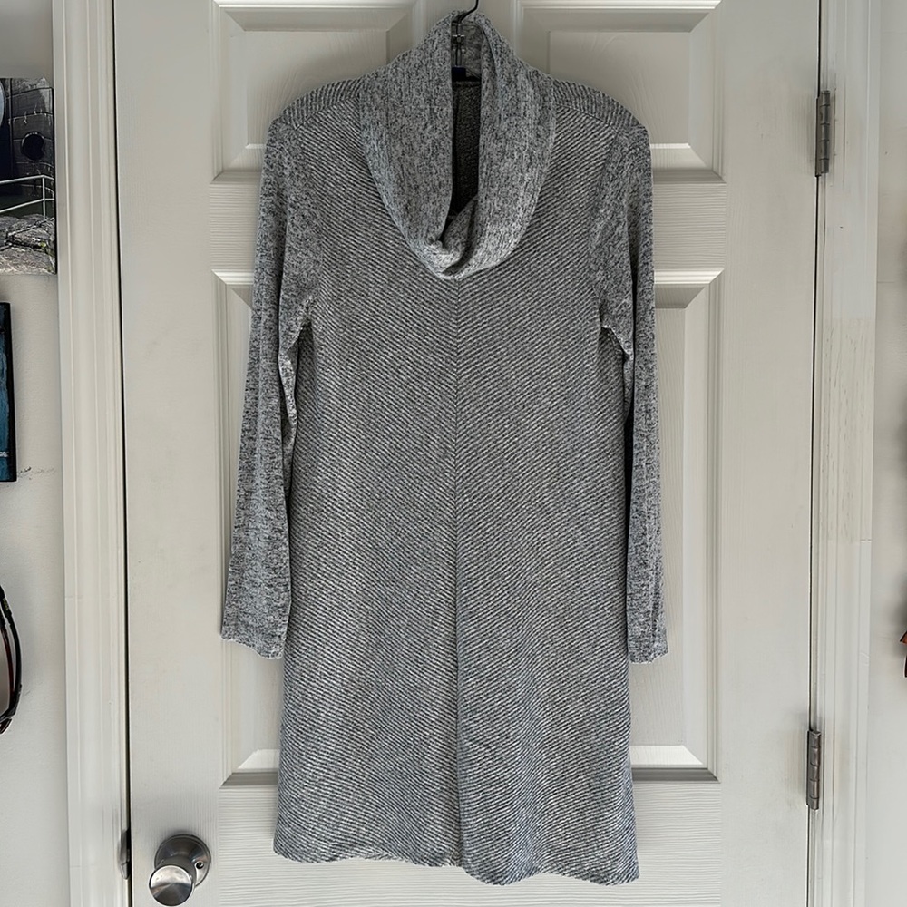 Apt. 9 grey cowlneck dress with pockets (M)